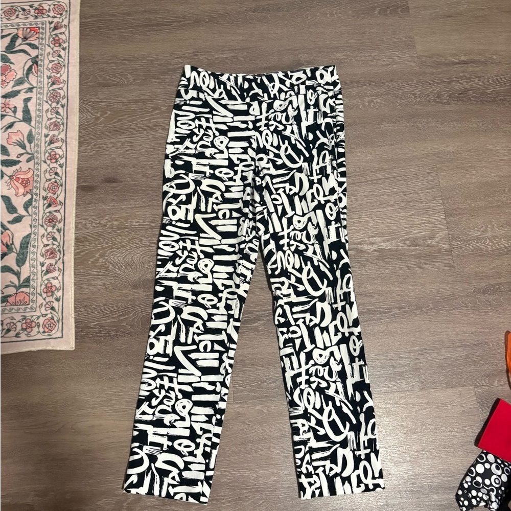 Women's Black & White Printed Pants